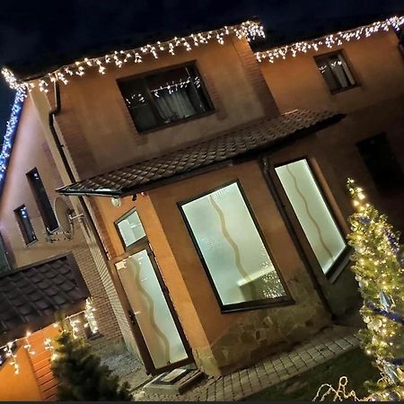 Best House Луцк Экстерьер фото