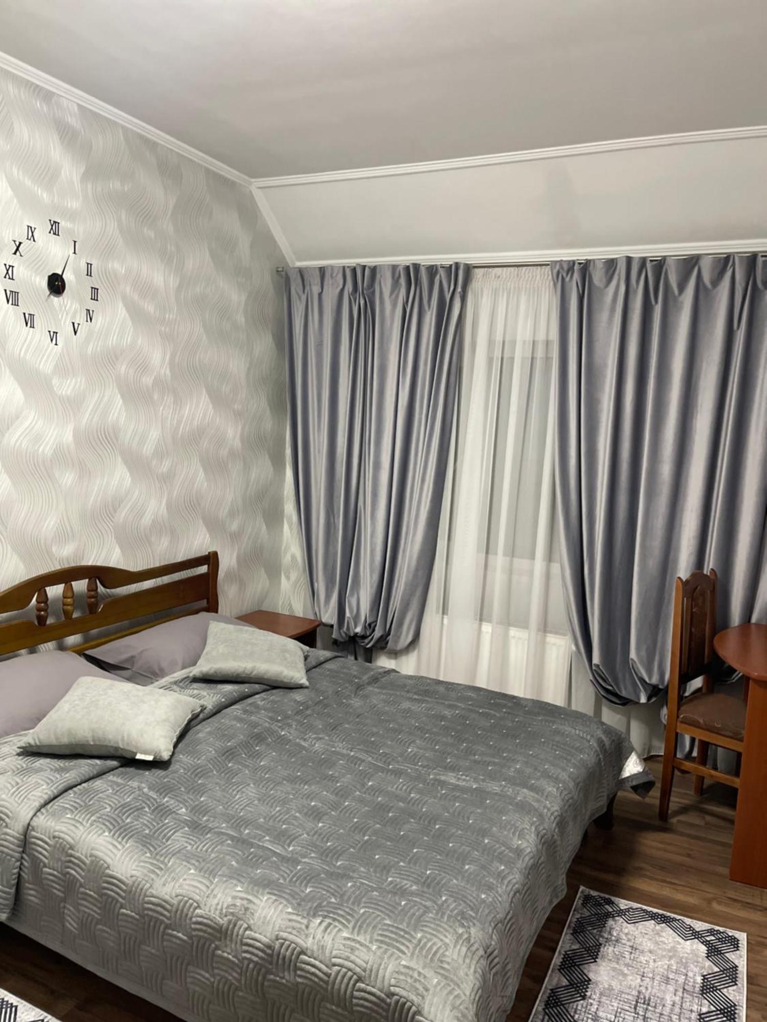 Best House Луцк Экстерьер фото