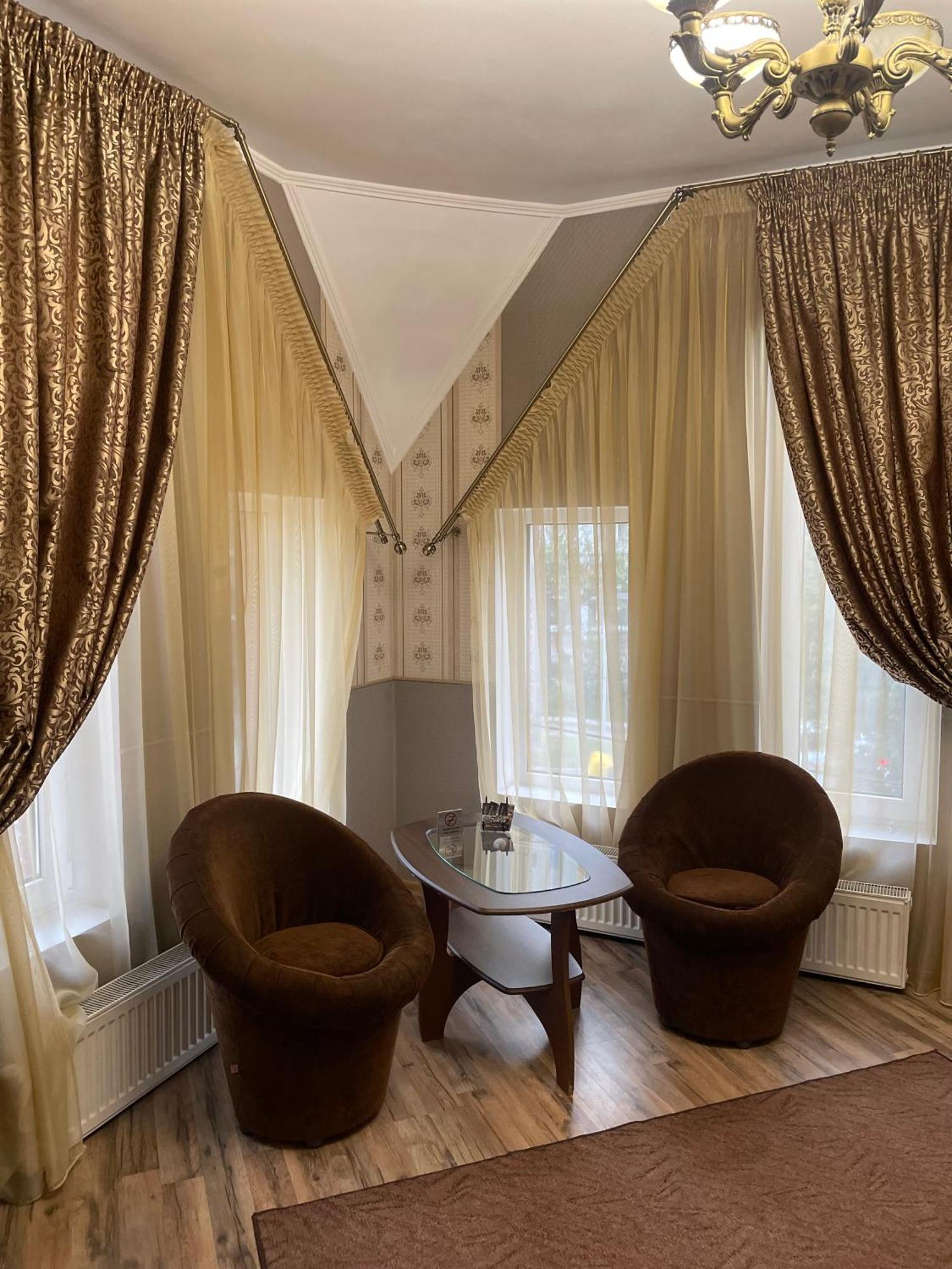 Best House Луцк Экстерьер фото